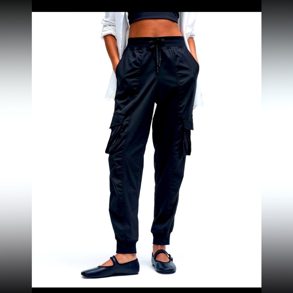 Lululemon dance studio jogger